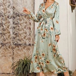 SHEIN Balloon sleeve wrap around NWOT